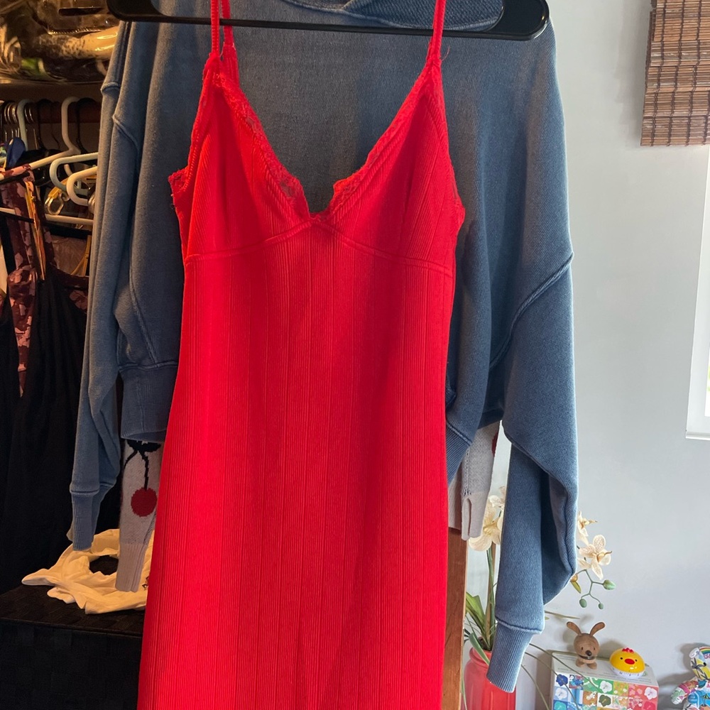 ❤️URBAN OUTFITTERS Red Lace Trim Slip Dress❤️